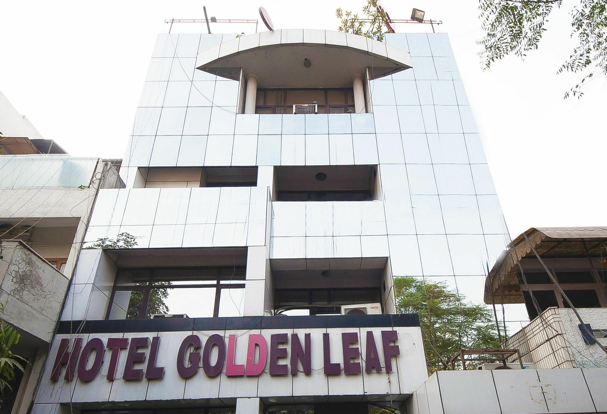 Golden Leaf Hotel New Delhi Exterior foto