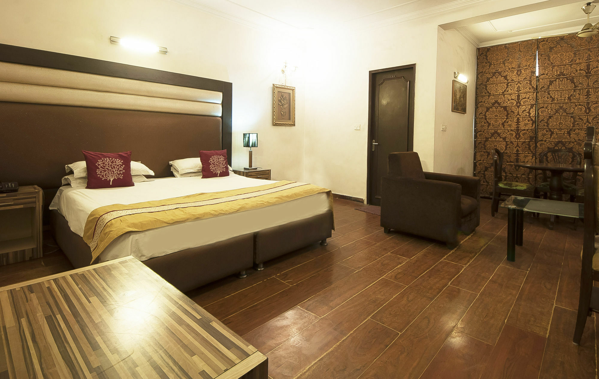 Golden Leaf Hotel New Delhi Exterior foto